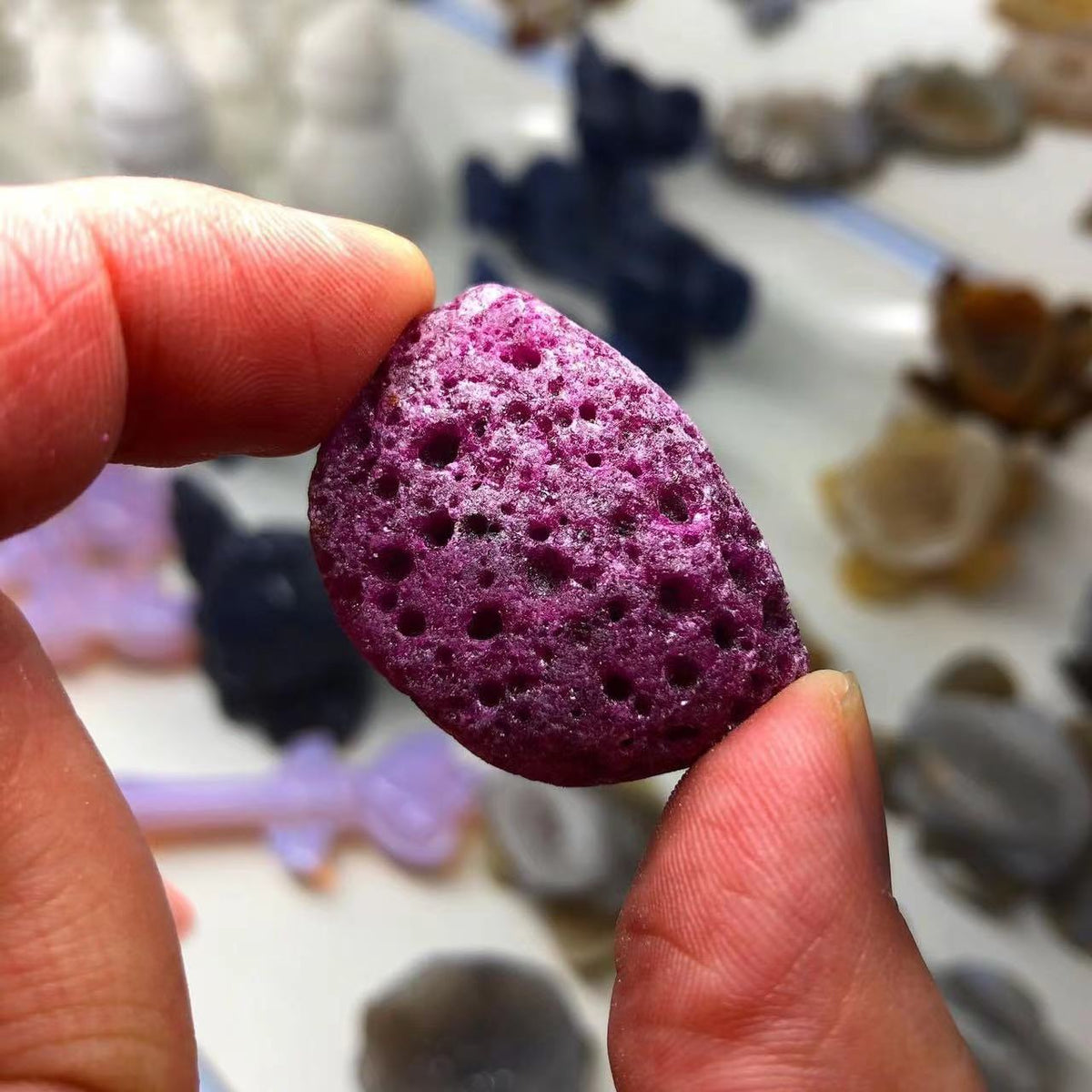 Honeycomb ruby tumble,$42 per kilogram – Yixiang Crystal wholesale