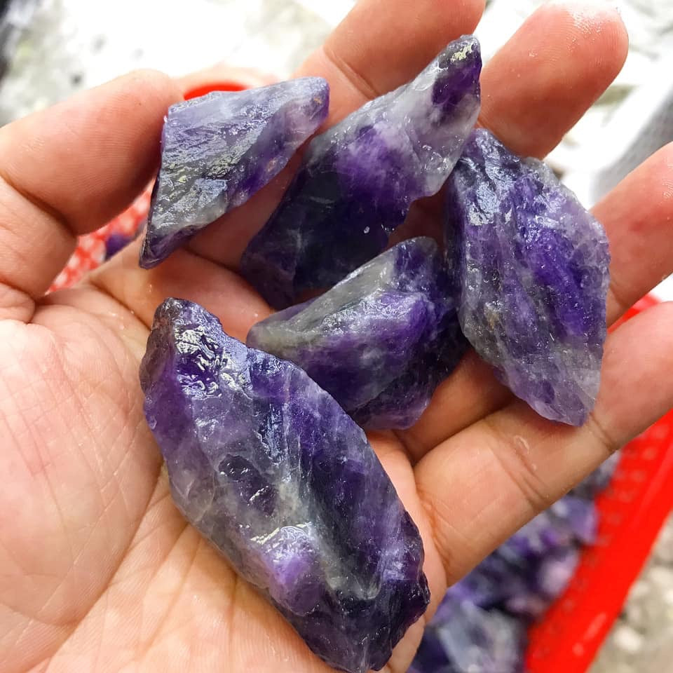 Amethyst raw stone 40 dollars per kilogram Free shipping over $200 –  Yixiang Crystal wholesale