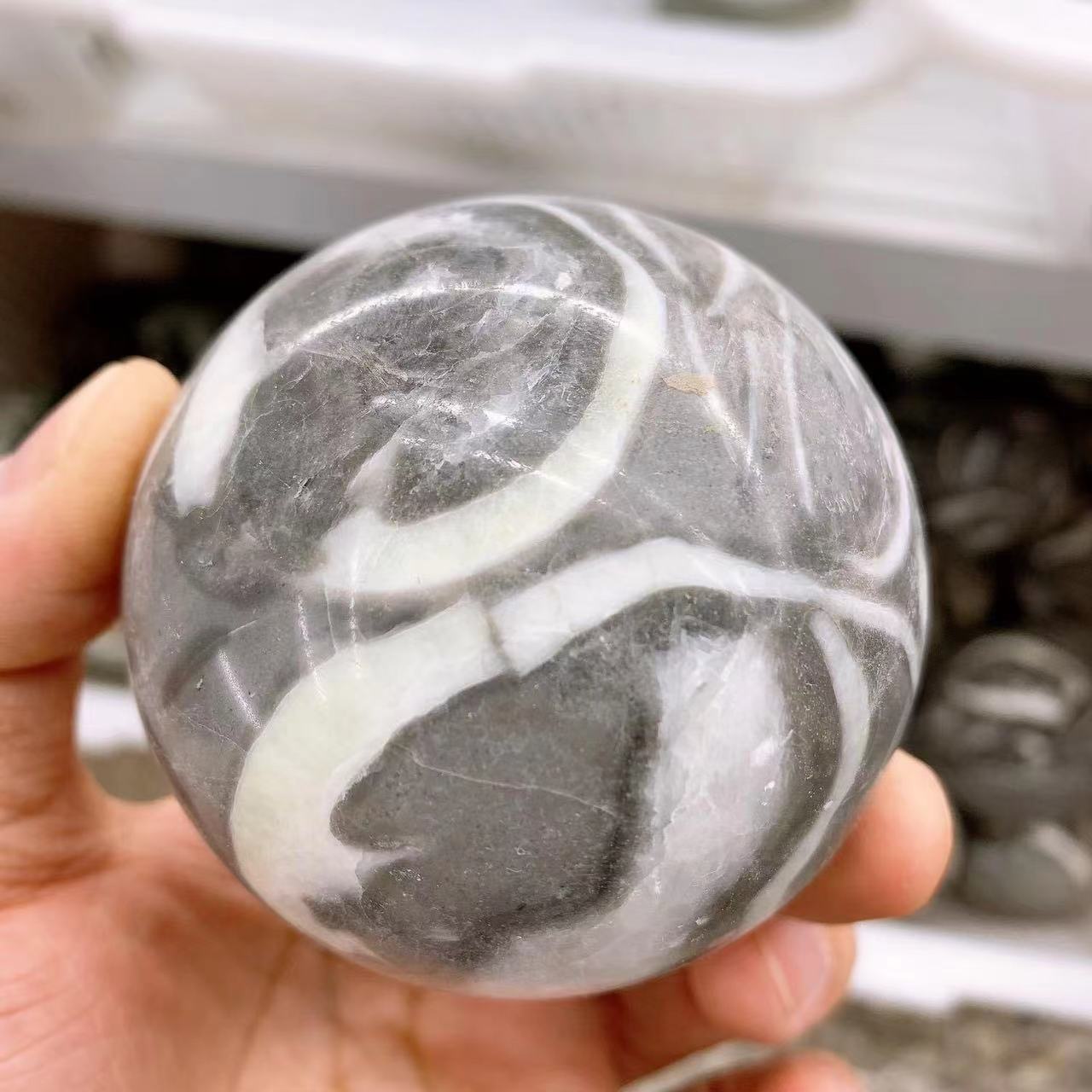 Killogram Sphere Shell Jasper sphere,30 dollars per kilogram. – Yixiang Crystal wholesale