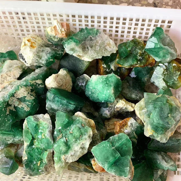 Green fluorite specimen, 50 dollars per kilogram.